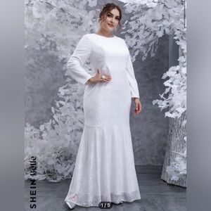 Plus Mermaid Hem Maxi Lace Wedding Dress